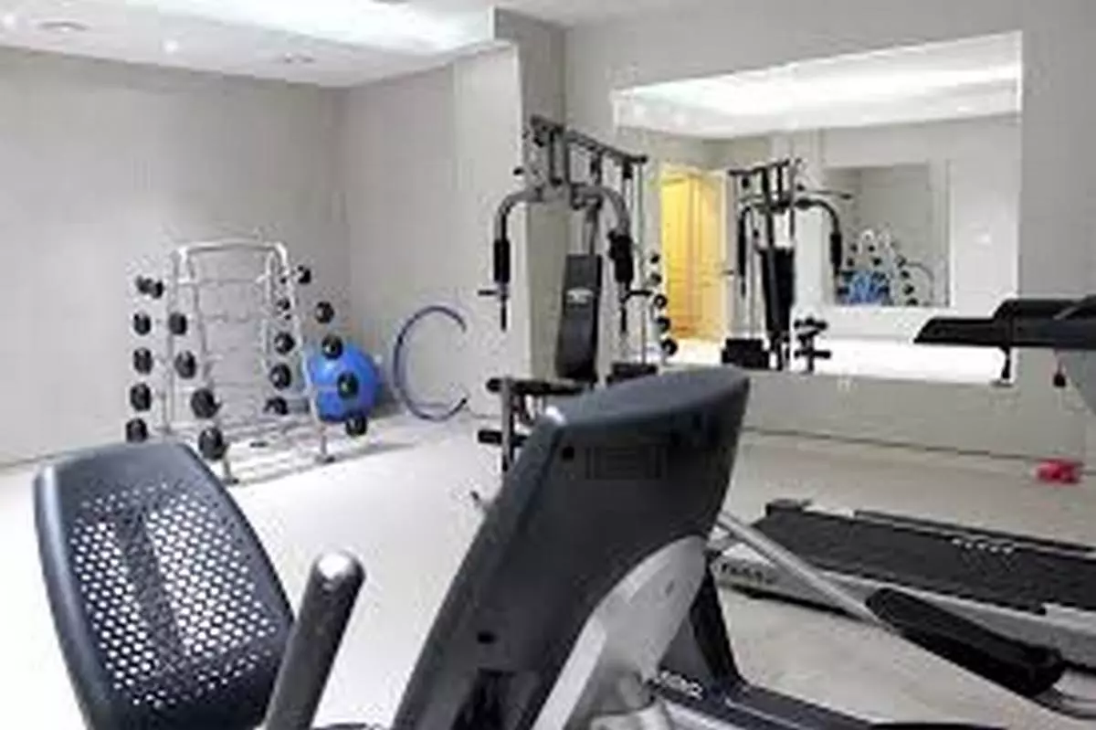 ROSE INN HOTEL GYM (Copy).jpg